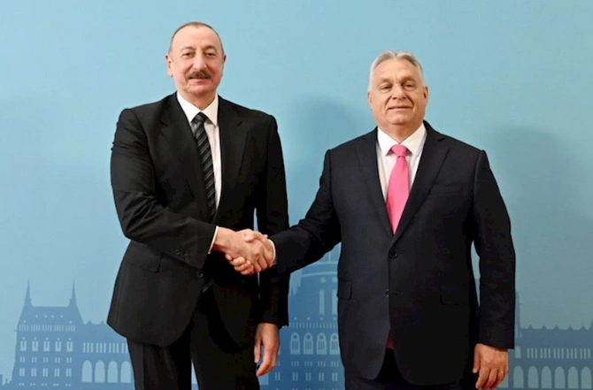 İlham Əliyev TDT-nin Dövlət Başçıları Şurasının qeyri-rəsmi iclasında iştirak etdi — FOTOLAR (YENİLƏNİB) İlham Əliyev TDT-nin Dövlət Başçıları Şurasının qeyri-rəsmi iclasında iştirak etdi — FOTOLAR (YENİLƏNİB)