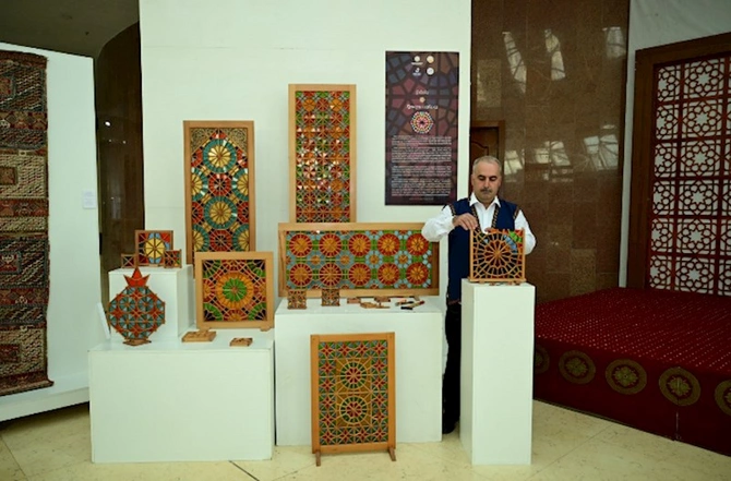 Düşənbədə “Azərbaycanın sənət incilərində yaşayan milli irsi” adlı sərgi açılıb — FOTOLAR