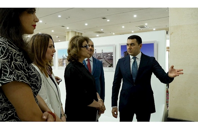 Düşənbədə “Azərbaycanın sənət incilərində yaşayan milli irsi” adlı sərgi açılıb — FOTOLAR