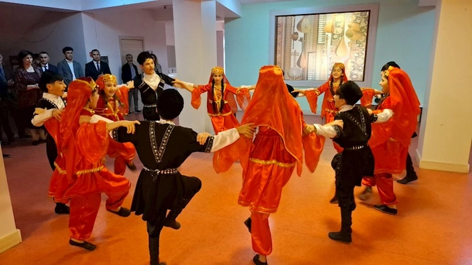 Şamaxıda Uşaq İncəsənət Festivalı keçirildi — FOTOLAR Şamaxıda Uşaq İncəsənət Festivalı keçirildi — FOTOLAR
