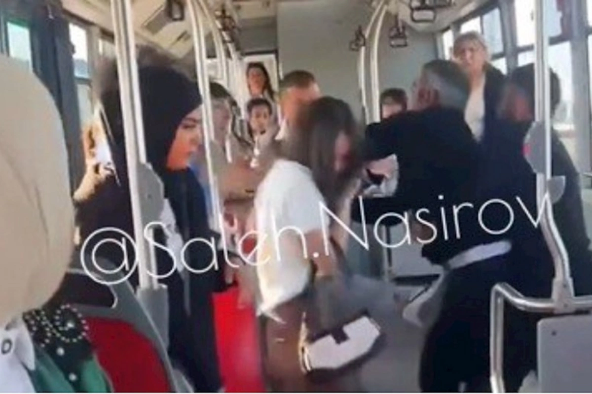 “BakuBus”da ata qızını döydü — VİDEO