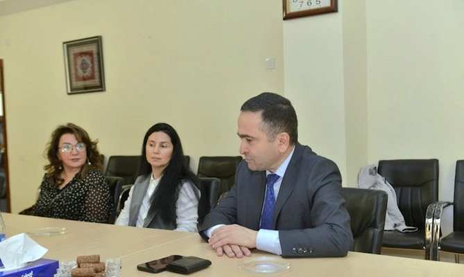Musiqi müəllimlərinin attestasiyası ilə bağlı infotur təşkil olunub — FOTOLAR Musiqi müəllimlərinin attestasiyası ilə bağlı infotur təşkil olunub — FOTOLAR