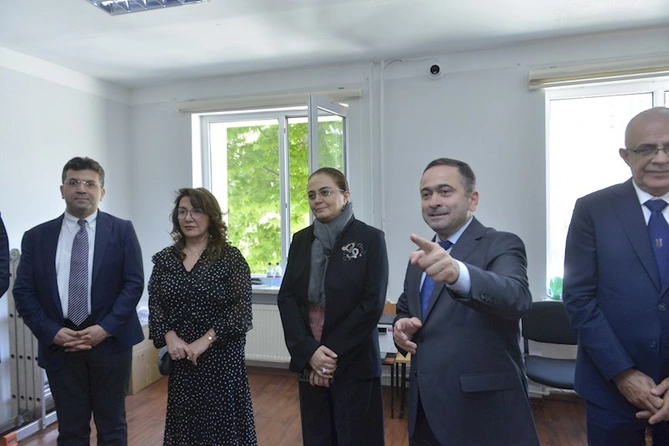 Musiqi müəllimlərinin attestasiyası ilə bağlı infotur təşkil olunub — FOTOLAR Musiqi müəllimlərinin attestasiyası ilə bağlı infotur təşkil olunub — FOTOLAR