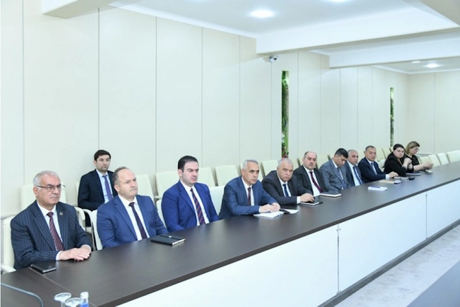 BMU ilə ATİAHİ arasında müzakirə formatında görüş keçirilib — FOTOLAR