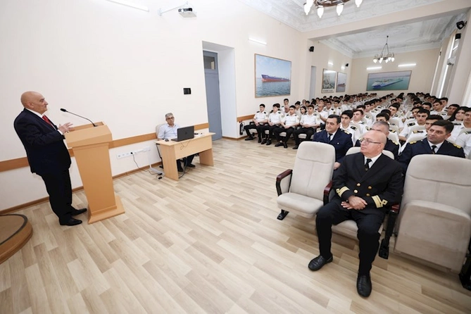“Konstitusiya və Suverenlik İli” çərçivəsində ADDA-da seminar keçirilib — FOTOLAR