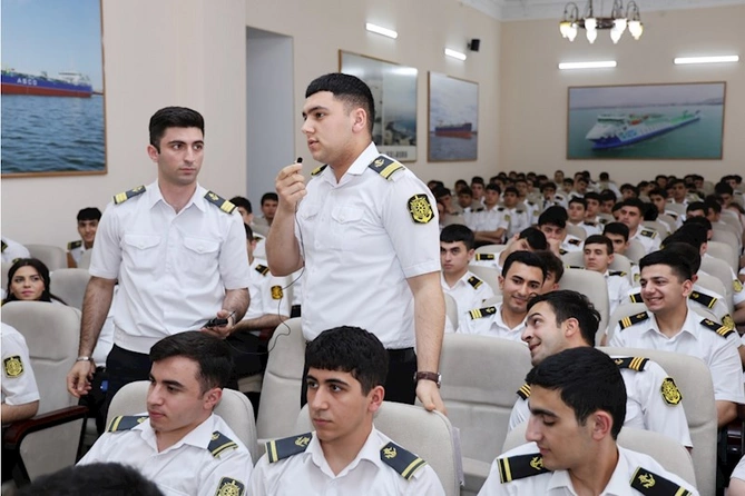 “Konstitusiya və Suverenlik İli” çərçivəsində ADDA-da seminar keçirilib — FOTOLAR