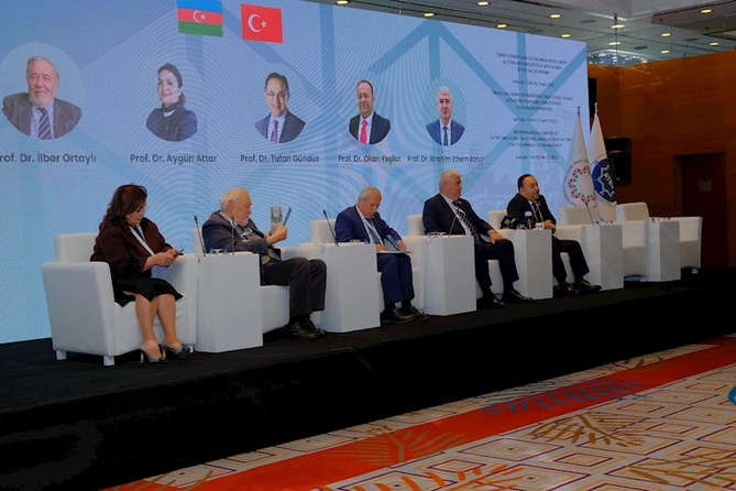 Ankarada Qərbi Azərbaycana qayıdış mövzusunda beynəlxalq konfrans keçirildi — FOTOLAR Ankarada Qərbi Azərbaycana qayıdış mövzusunda beynəlxalq konfrans keçirildi — FOTOLAR