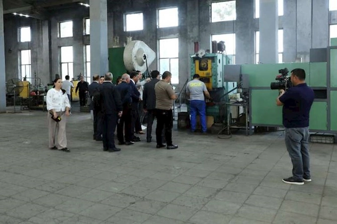 “Azəriqaz” Gəncə Cihazqayırma Zavodu ilə memorandum imzaladı — FOTOLAR “Azəriqaz” Gəncə Cihazqayırma Zavodu ilə memorandum imzaladı — FOTOLAR