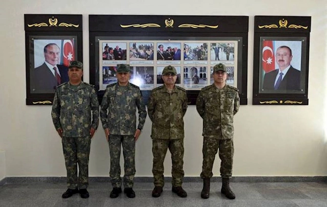 Azərbaycan-Türkiyə hərbi əməkdaşlığı genişləndirilir — FOTOLAR