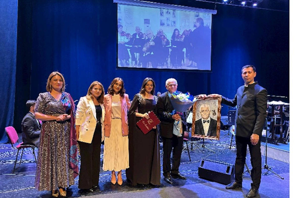 Gəncə və gəncəlilər çərçivəsində Mahir Məmmədovun yaradıcılıq gecəsi oldu — FOTOLAR