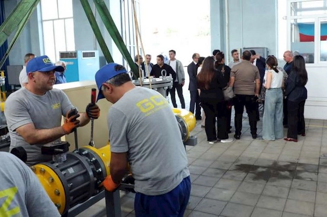 “Azəriqaz” Gəncə Cihazqayırma Zavodu ilə memorandum imzaladı — FOTOLAR “Azəriqaz” Gəncə Cihazqayırma Zavodu ilə memorandum imzaladı — FOTOLAR