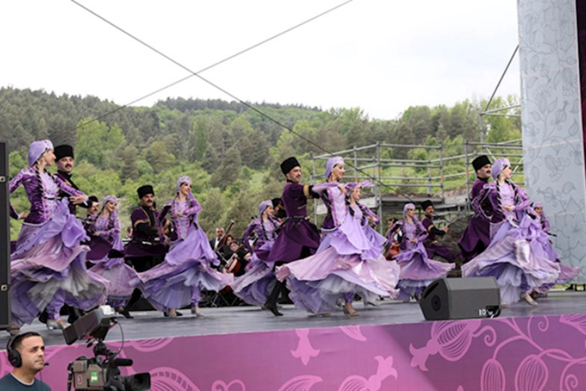 Şuşada “Xarıbülbül” musiqi festivalının açılışı oldu — FOTOLAR