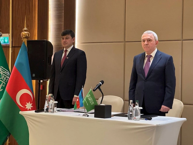 Səudiyyə Ərəbistanı Krallığında Azərbaycan icması ilə görüş — FOTOLAR Səudiyyə Ərəbistanı Krallığında Azərbaycan icması ilə görüş — FOTOLAR