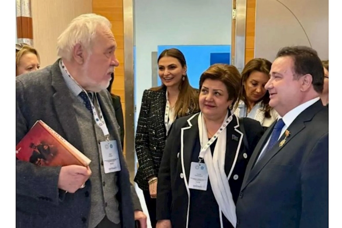 İlbər Ortaylı Qərbi Azərbaycana qayıdış konfransından yazdı: Tənzilə Rüstəmxanlının çıxışı hamımızı duyğulandırdı