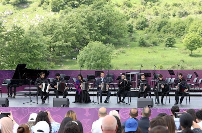 Şuşada “Xarıbülbül” Beynəlxalq Musiqi Festivalı davam edir — FOTOLAR