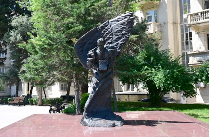 Ukraynanın xarici işlər naziri Zəfər parkını və Şəhidlər xiyabanını ziyarət edib — FOTOLAR Ukraynanın xarici işlər naziri Zəfər parkını və Şəhidlər xiyabanını ziyarət edib — FOTOLAR