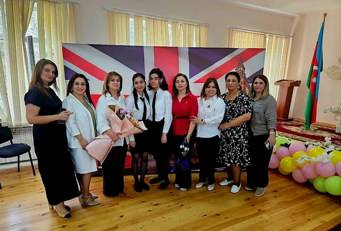 100 nömrəli tam orta məktəbdə İngilis dili gecəsi keçirilib — FOTOLAR 100 nömrəli tam orta məktəbdə İngilis dili gecəsi keçirilib — FOTOLAR