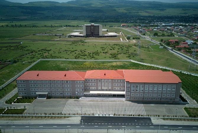 İlham Əliyev İsmayıllıda “Talıstan” liseyinin binasının açılışında iştirak edib — FOTOLAR (YENİLƏNİB)