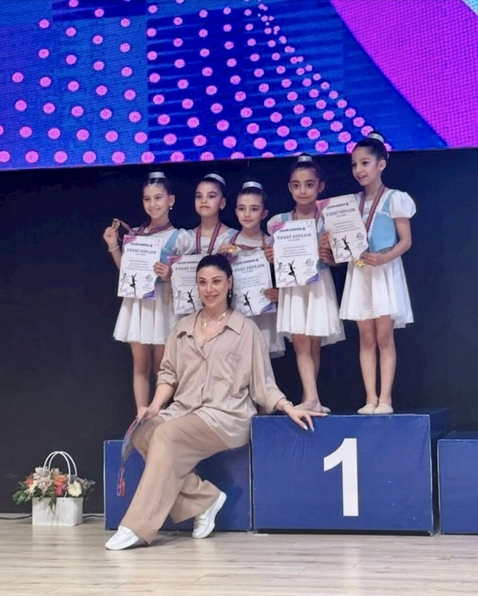 Anaida Rostovskayanın imzası ilə “Prosport”un gimnastları səhnəyə həyat verdi — FOTOLAR