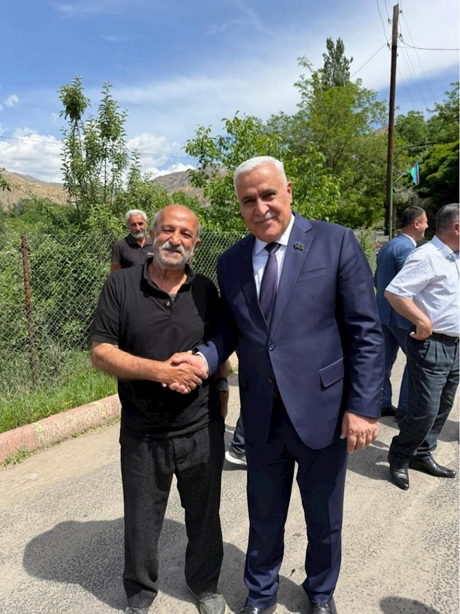 Vüqar Rəhimzadə Ordubad və Culfada seçiciləri ilə növbəti görüşlərini keçirdi — FOTOLAR Vüqar Rəhimzadə Ordubad və Culfada seçiciləri ilə növbəti görüşlərini keçirdi — FOTOLAR