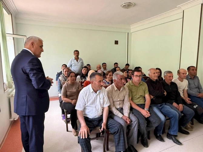 Vüqar Rəhimzadə Ordubad və Culfada seçiciləri ilə növbəti görüşlərini keçirdi — FOTOLAR Vüqar Rəhimzadə Ordubad və Culfada seçiciləri ilə növbəti görüşlərini keçirdi — FOTOLAR