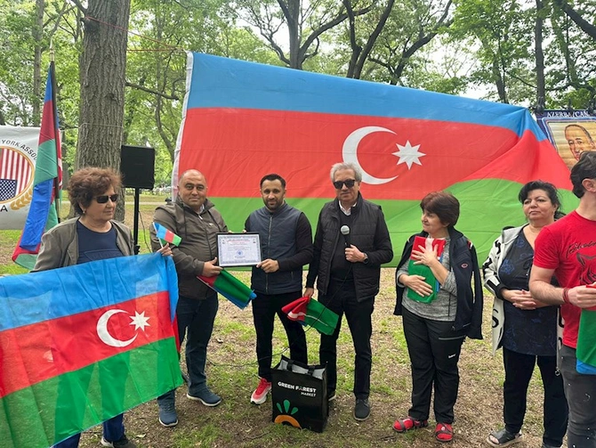 ABŞ-da möhtəşəm Cümhuriyyət bayramı: Azərbaycanlı jurnalistlər təltif edildi — FOTOLAR ABŞ-da möhtəşəm Cümhuriyyət bayramı: Azərbaycanlı jurnalistlər təltif edildi — FOTOLAR