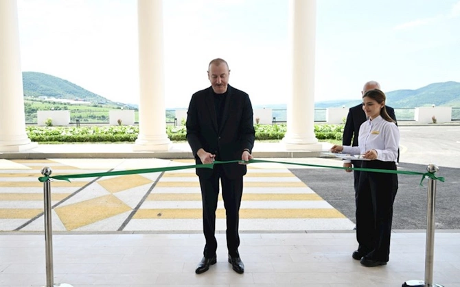 Prezident “Laçın” İstirahət Kompleksinin açılışını etdi — FOTOLAR Prezident “Laçın” İstirahət Kompleksinin açılışını etdi — FOTOLAR