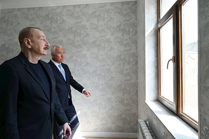 İlham Əliyev Laçın rayonunun Bəylik kəndinin açılışında iştirak edib — FOTOLAR İlham Əliyev Laçın rayonunun Bəylik kəndinin açılışında iştirak edib — FOTOLAR