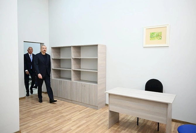 İlham Əliyev Laçın rayonunun Bəylik kəndinin açılışında iştirak edib — FOTOLAR İlham Əliyev Laçın rayonunun Bəylik kəndinin açılışında iştirak edib — FOTOLAR