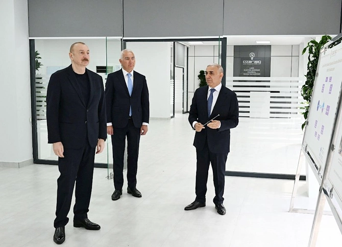 İlham Əliyev Laçın Elektrik Şəbəkəsi Rəqəmsal İdarəetmə Mərkəzinin açılışında iştirak edib — FOTOLAR