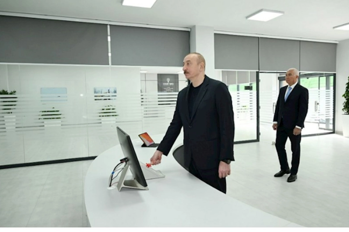 İlham Əliyev Laçın Elektrik Şəbəkəsi Rəqəmsal İdarəetmə Mərkəzinin açılışında iştirak edib — FOTOLAR