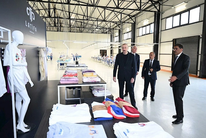 İlham Əliyev “LATIFA” Laçın tikiş fabrikinin açılışında iştirak edib — FOTOLAR (YENİLƏNİB)