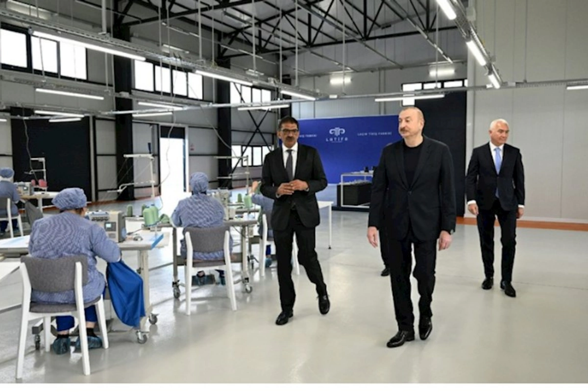 İlham Əliyev “LATIFA” Laçın tikiş fabrikinin açılışında iştirak edib — FOTOLAR (YENİLƏNİB)