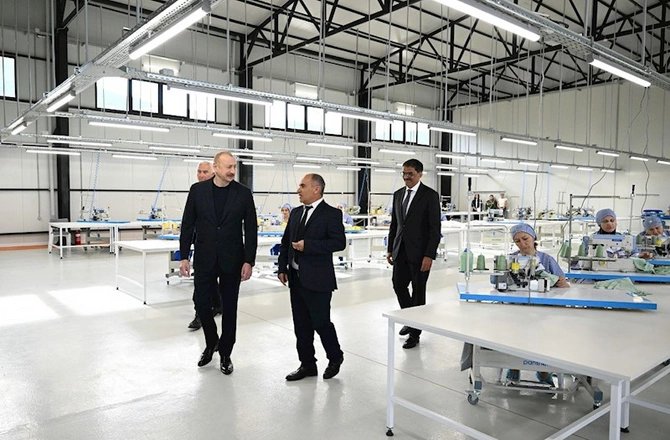 İlham Əliyev “LATIFA” Laçın tikiş fabrikinin açılışında iştirak edib — FOTOLAR (YENİLƏNİB)