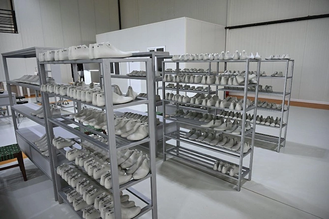 Azərbaycan Prezidenti “PIRSHAGHI” ayaqqabı fabrikinin Laçın filialının açılışında iştirak edib — FOTOLAR