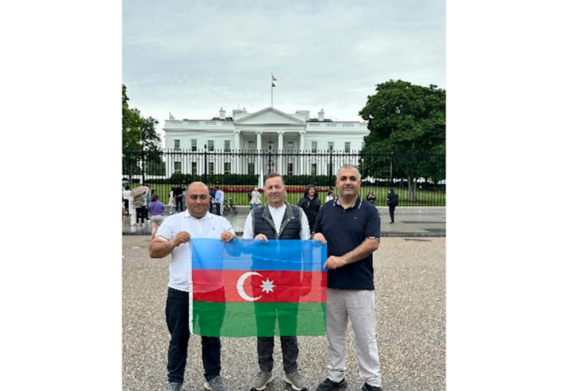 Ağ Evin qarşısında Azərbaycanın Dövlət Himni səsləndirildi — VİDEO