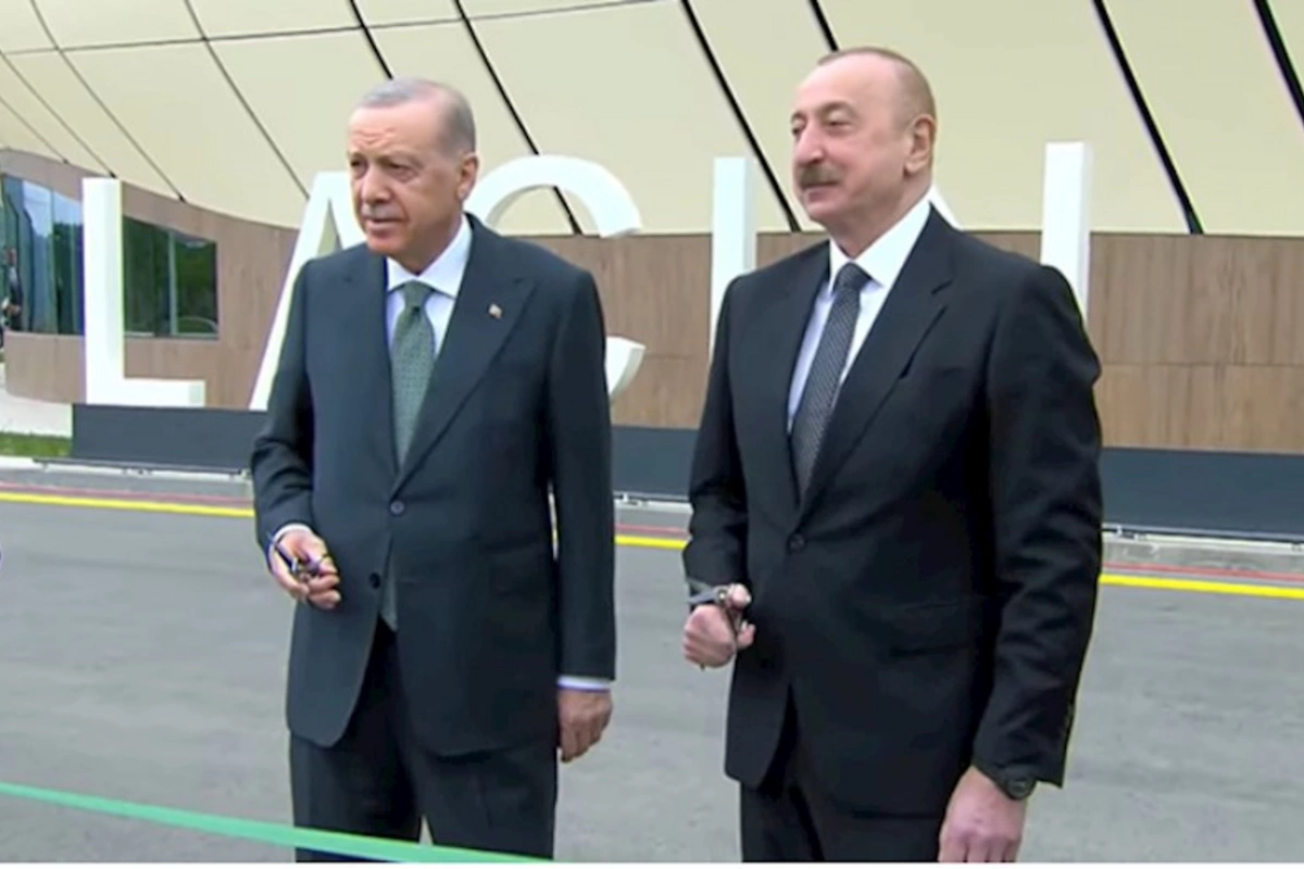 İlham Əliyevlə Ərdoğan Laçın hava limanının açılışını etdi — VİDEO