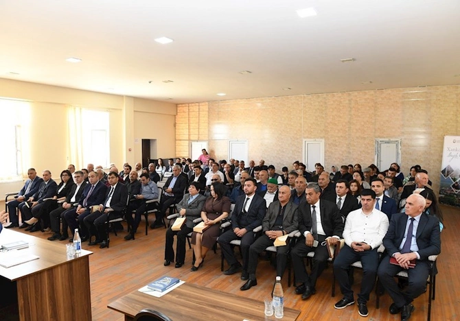 Vəkillər keçmiş məcburi köçkünlərə pulsuz hüquqi yardım göstərdi — FOTOLAR