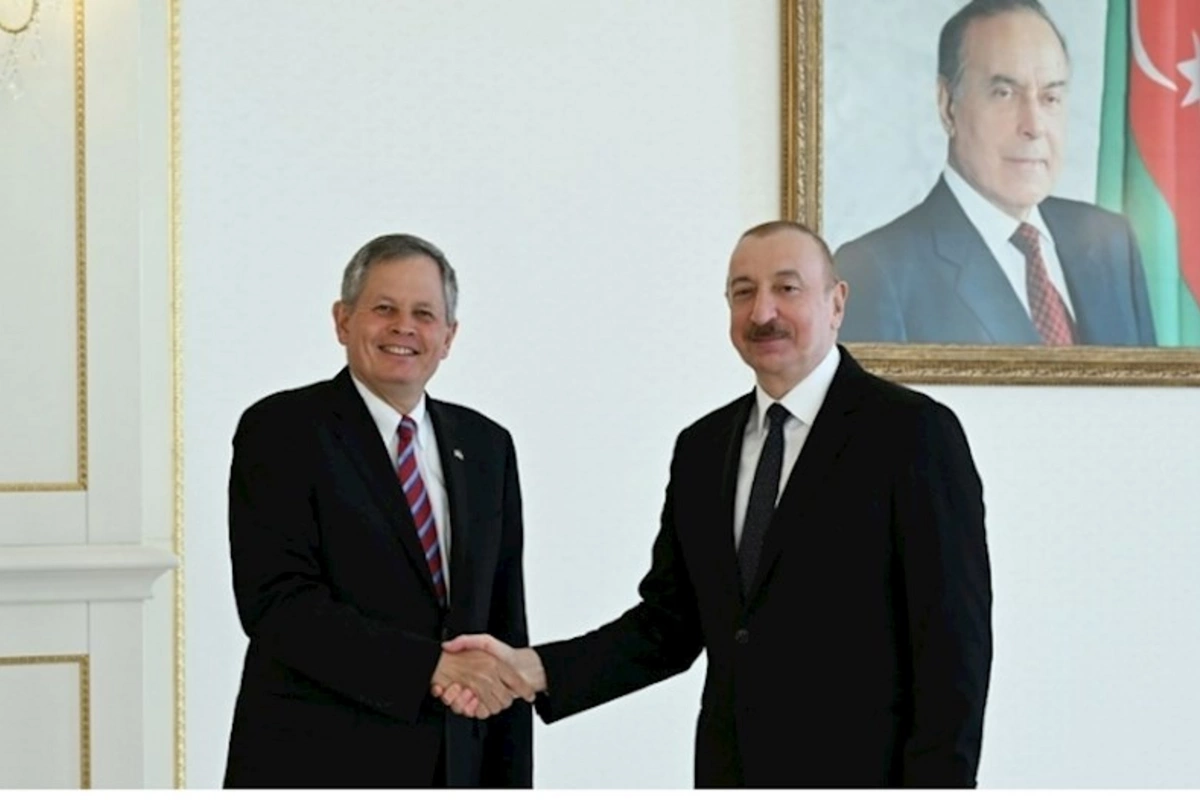 İlham Əliyev ABŞ Senatının Xarici Əlaqələr Komitəsinin üzvünü qəbul edib — FOTOLAR (YENİLƏNİB)