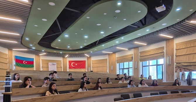 TİKA-dan azərbaycanlı universitet tələbələrinə Yaşıl Keçid təlimi keçirildi — FOTOLAR