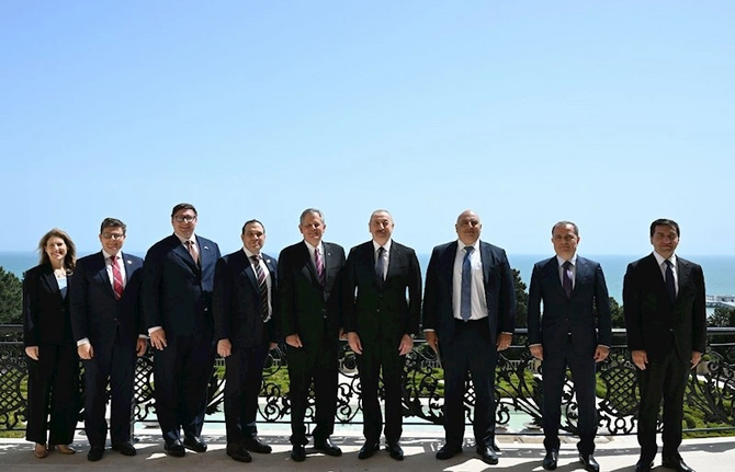 İlham Əliyev ABŞ Senatının Xarici Əlaqələr Komitəsinin üzvünü qəbul edib — FOTOLAR (YENİLƏNİB) İlham Əliyev ABŞ Senatının Xarici Əlaqələr Komitəsinin üzvünü qəbul edib — FOTOLAR (YENİLƏNİB)