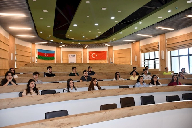 TİKA-dan azərbaycanlı universitet tələbələrinə Yaşıl Keçid təlimi keçirildi — FOTOLAR