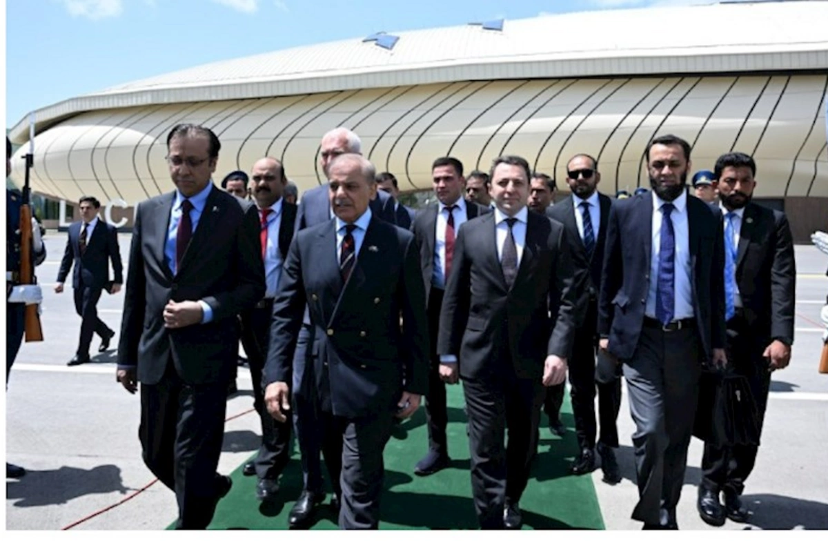 Şahbaz Şərifin Azərbaycana səfəri başa çatdı