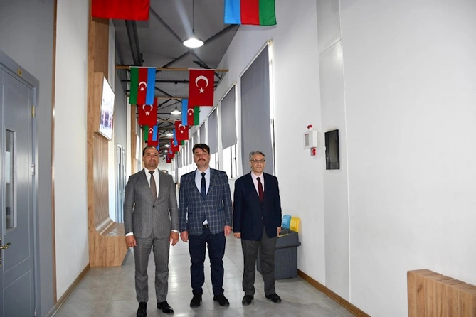 TİKA-dan azərbaycanlı universitet tələbələrinə Yaşıl Keçid təlimi keçirildi — FOTOLAR