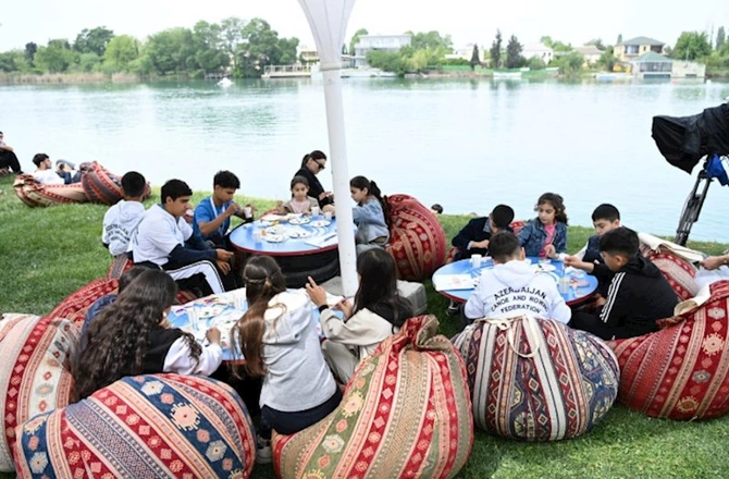Avarçəkənlərimiz yarışı 15 medalla başa vurdu — FOTOLAR Avarçəkənlərimiz yarışı 15 medalla başa vurdu — FOTOLAR