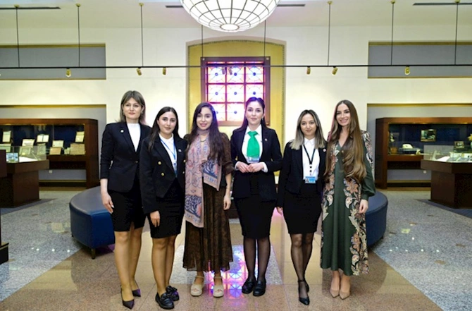 Leyla Əliyeva və Arzu Əliyeva Naxçıvanda — FOTOLAR Leyla Əliyeva və Arzu Əliyeva Naxçıvanda — FOTOLAR
