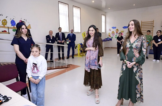 Leyla Əliyeva və Arzu Əliyeva Naxçıvanda — FOTOLAR Leyla Əliyeva və Arzu Əliyeva Naxçıvanda — FOTOLAR