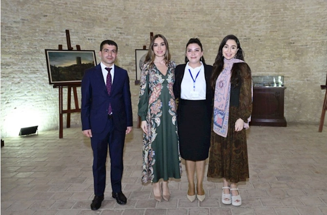 Leyla Əliyeva və Arzu Əliyeva Naxçıvanda — FOTOLAR Leyla Əliyeva və Arzu Əliyeva Naxçıvanda — FOTOLAR