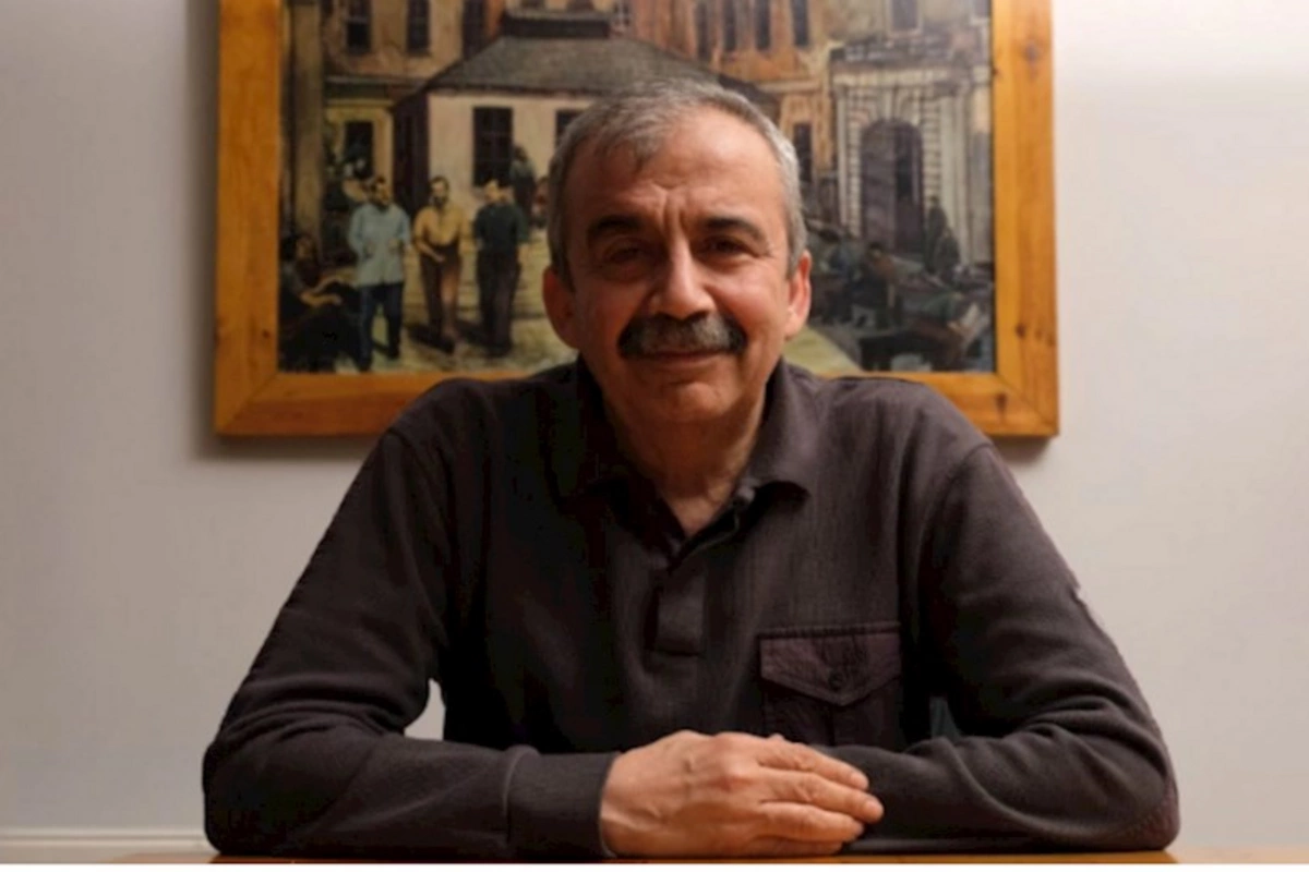 Sırrı Süreyya Öndər vəfat edib