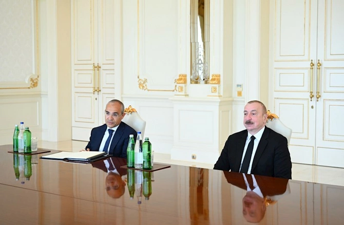 Prezident Alman İqtisadiyyatının Şərq Komitəsinin sədrini qəbul etdi — FOTOLAR (YENİLƏNİB) Prezident Alman İqtisadiyyatının Şərq Komitəsinin sədrini qəbul etdi — FOTOLAR (YENİLƏNİB)